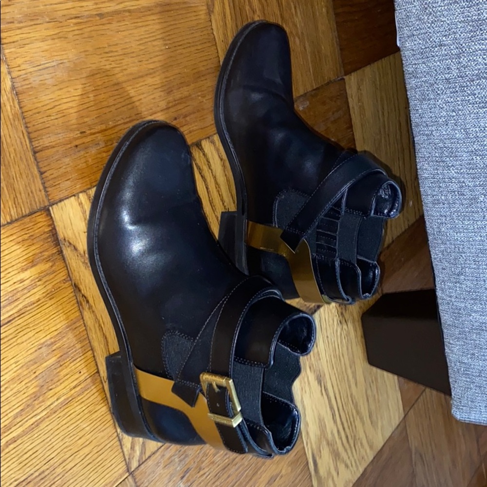 BCBG booties
